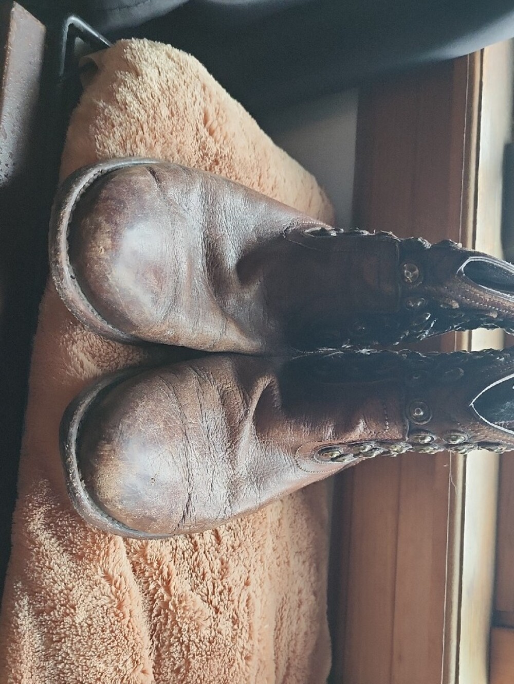 Frye Brown Leather Boot Interior with Branded Pull Tab - Picture 8 of 9